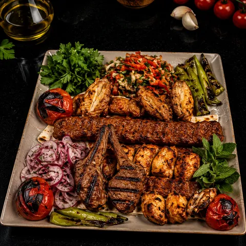 DöLaPi Chef's Platter (1 Person)