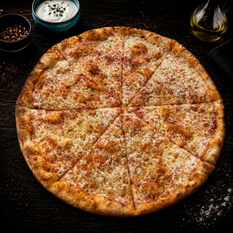 Family Pizza Margherita