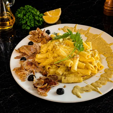 Rigatoni with Döner and Curry Sauce
